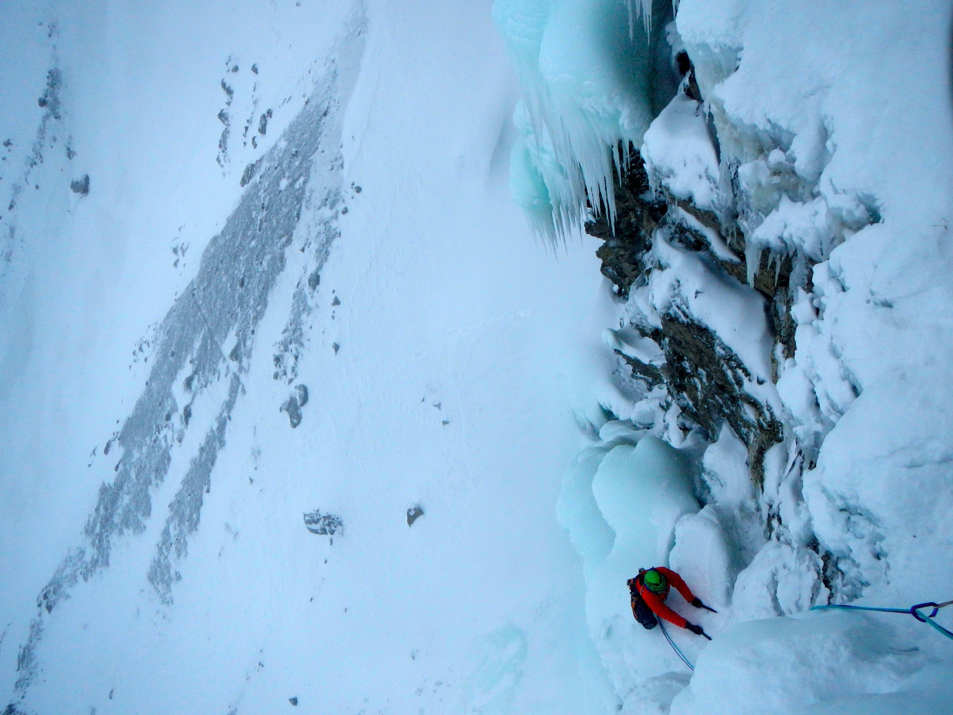 Vince dans L2 cascade bonne année guide montagne