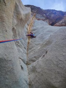 Tout est une question d'Angle, Cap Canaille. Grande voie