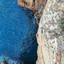 Deep water soloing Théoule sur Mer. Topo